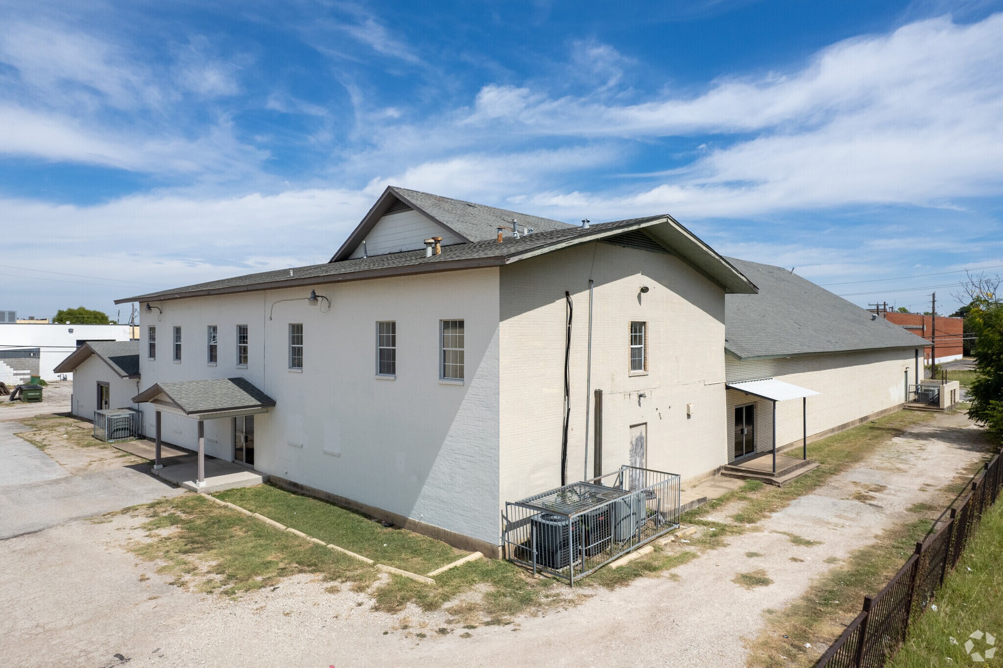 1700 New York Ave, Arlington, TX à louer Photo principale– Image 1 sur 12