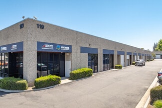 Plus de détails pour 119 N Maple St, Corona, CA - Local d'activités à louer
