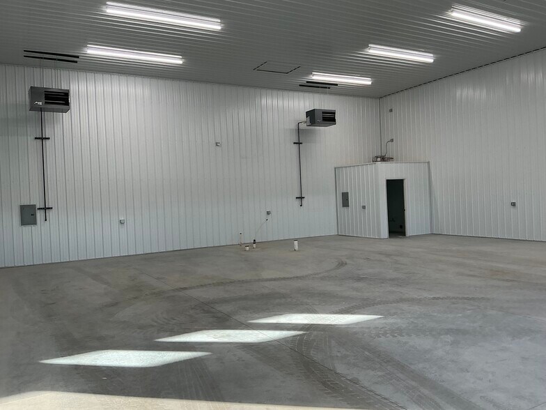 2160 Alvin Rd, Grand Island, NY à louer - Photo intérieure – Image 3 sur 9