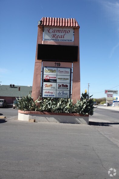 305-390 S Main St, Anthony, TX à louer - Photo de l’immeuble – Image 3 sur 3