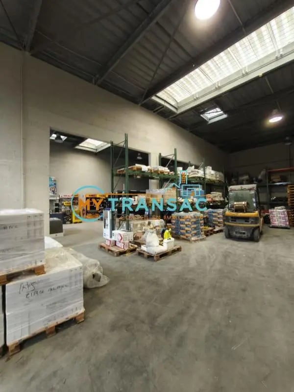 Local d’activités dans Brie-Comte-Robert à louer Photo intérieure– Image 1 sur 4