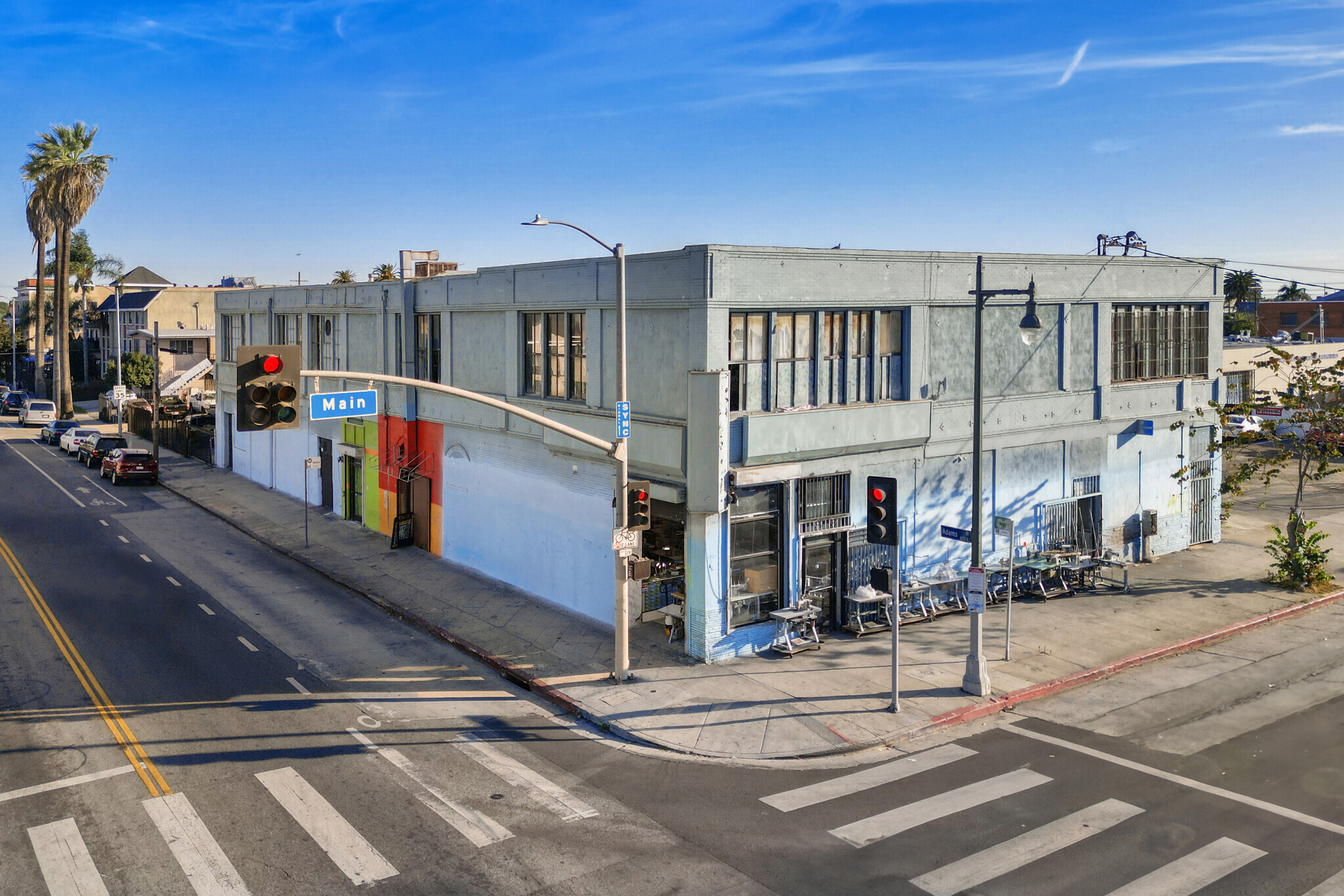 2600 S Main St, Los Angeles, CA à vendre Photo de l’immeuble– Image 1 sur 11