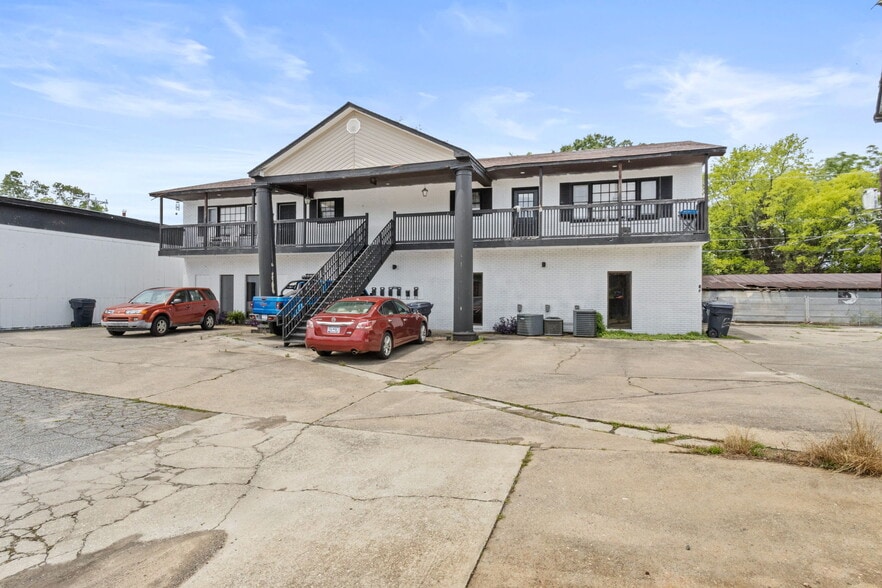 1603 N Main St portefeuille de 2 biens à vendre sur LoopNet.fr - Photo de l’immeuble – Image 2 sur 36