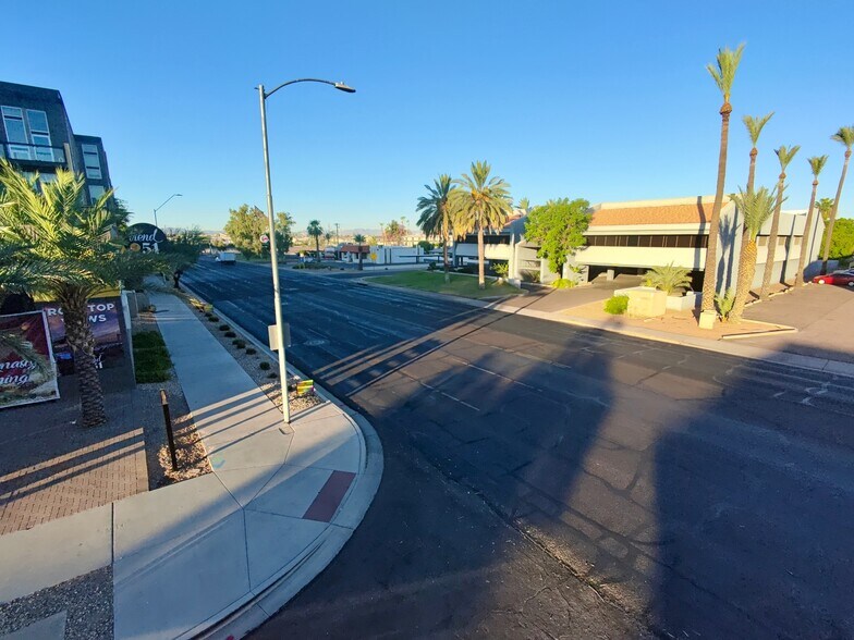 5320 N 16th St, Phoenix, AZ à vendre - Photo de l’immeuble – Image 3 sur 10