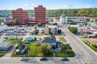 Plus de détails pour 10015 Main St, Fort McMurray, AB - Spécialisé à vendre