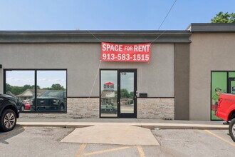 7801-7811 Shawnee Mission Pky, Overland Park, KS à louer Photo de l’immeuble– Image 1 sur 18