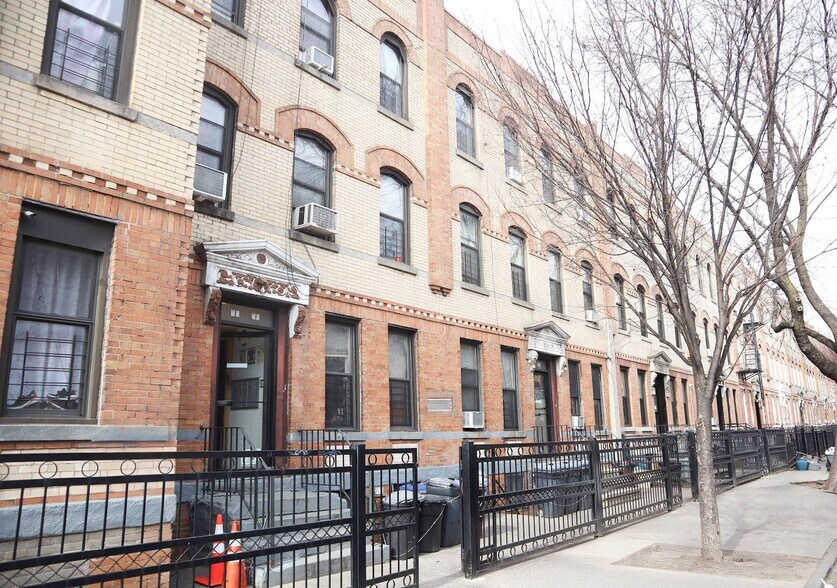 12-Unit Multifamily/ Upside in Prime Ast portefeuille de 2 biens à vendre sur LoopNet.fr - Photo de l’immeuble – Image 1 sur 18