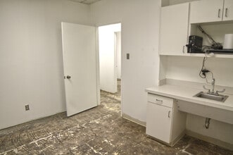 3859 E Southcross Blvd, San Antonio, TX à louer Photo intérieure– Image 2 sur 4