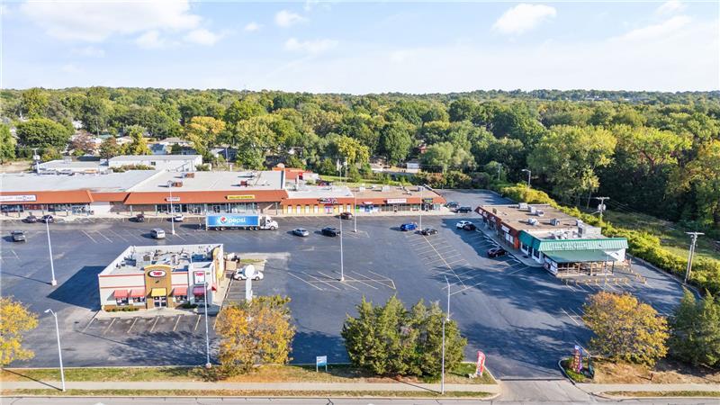 5018 NE Parvin Rd, Kansas City, MO à vendre - Photo principale – Image 1 sur 7
