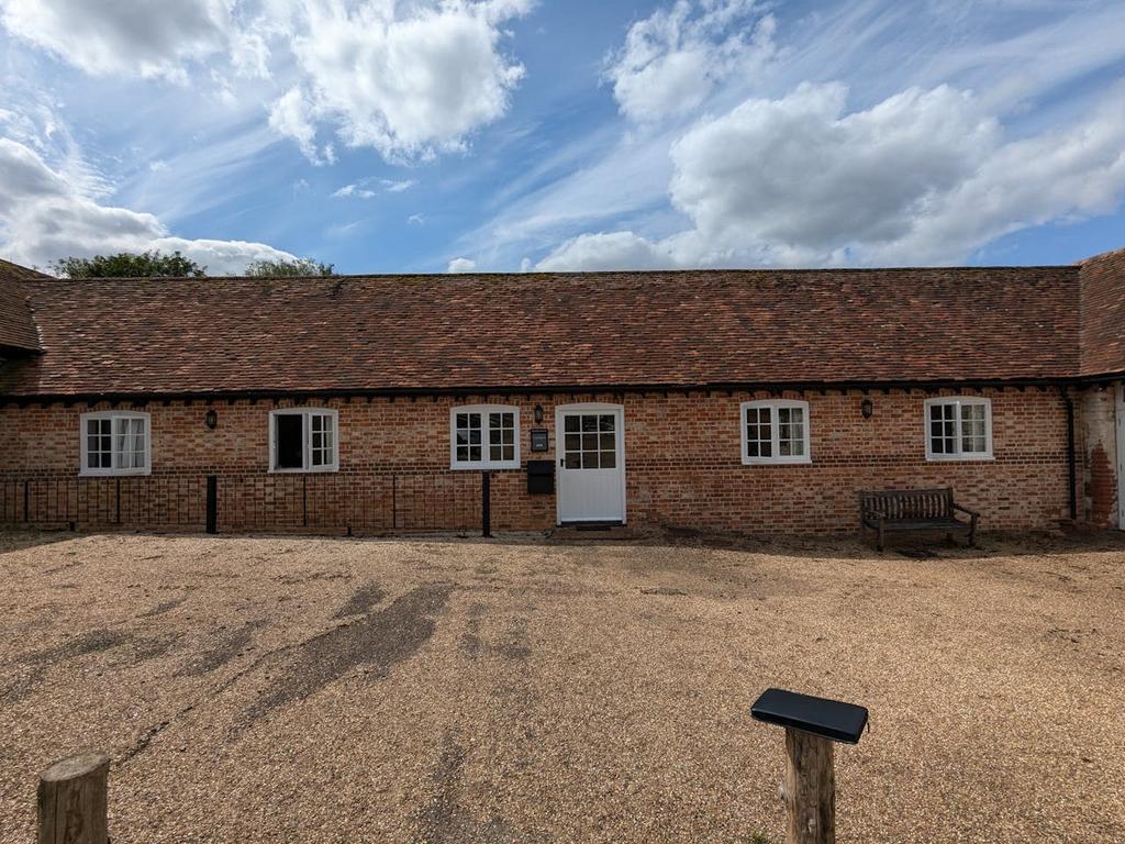 Seale, Seale à louer Photo de l’immeuble– Image 1 sur 7