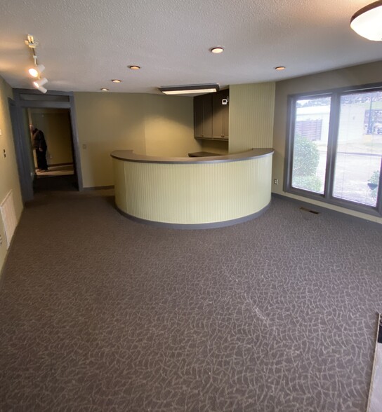 1429 Weatherly Rd, Huntsville, AL à louer - Photo de l’immeuble – Image 2 sur 5