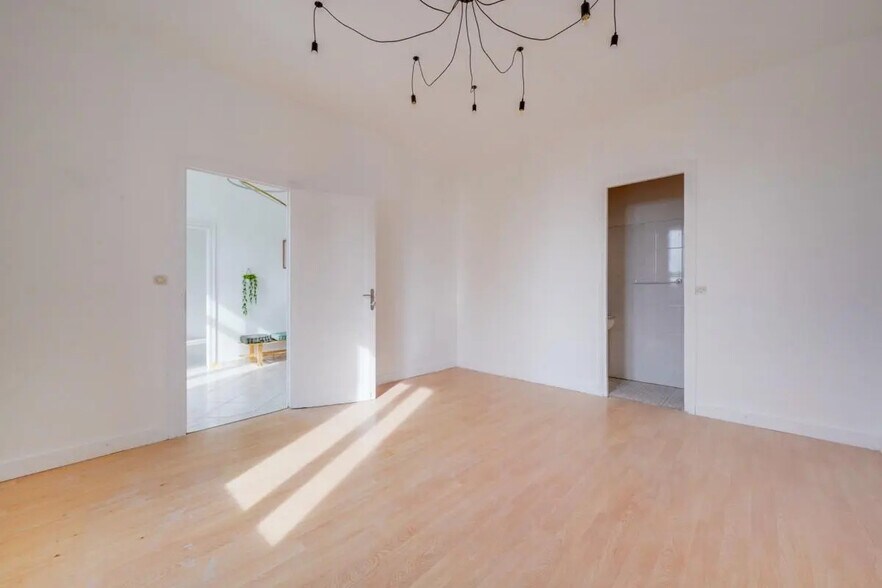 Bureau dans Libourne à louer - Photo intérieure – Image 2 sur 8