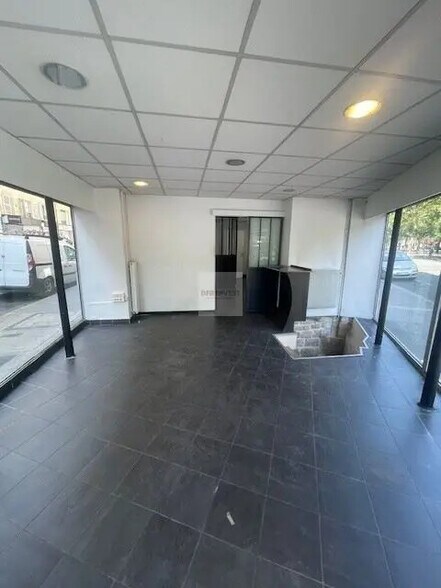 Local commercial dans Paris à louer - Photo de l’immeuble – Image 3 sur 10