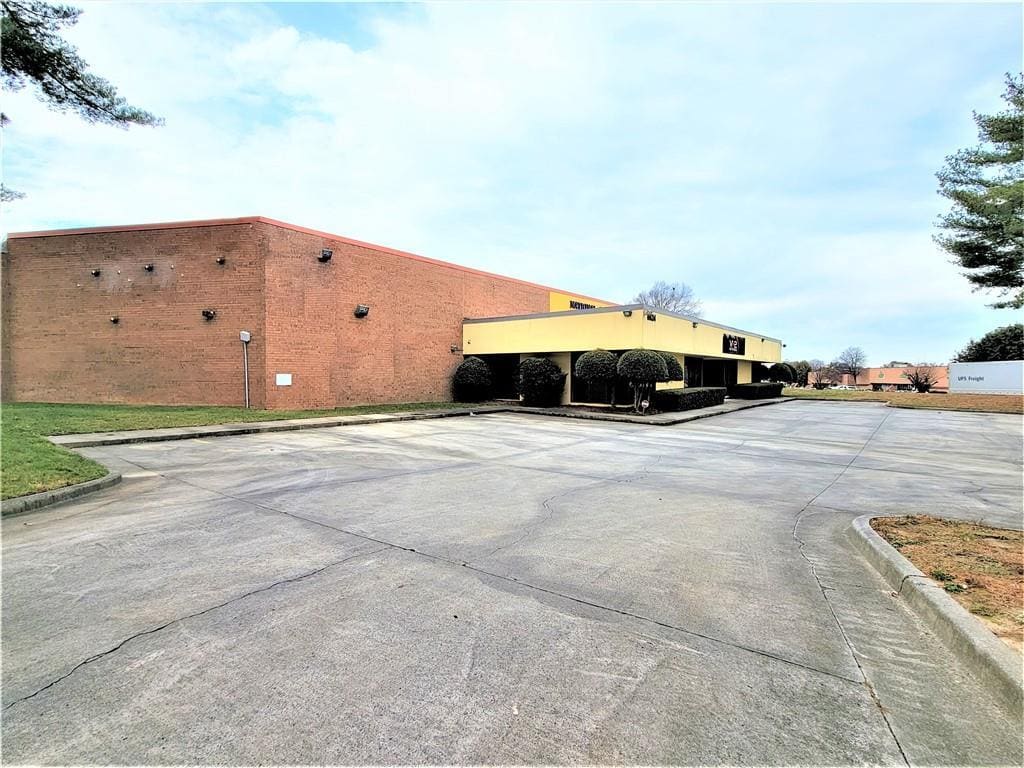 6624 Jimmy Carter Blvd, Peachtree Corners, GA à louer Photo de l’immeuble– Image 1 sur 17