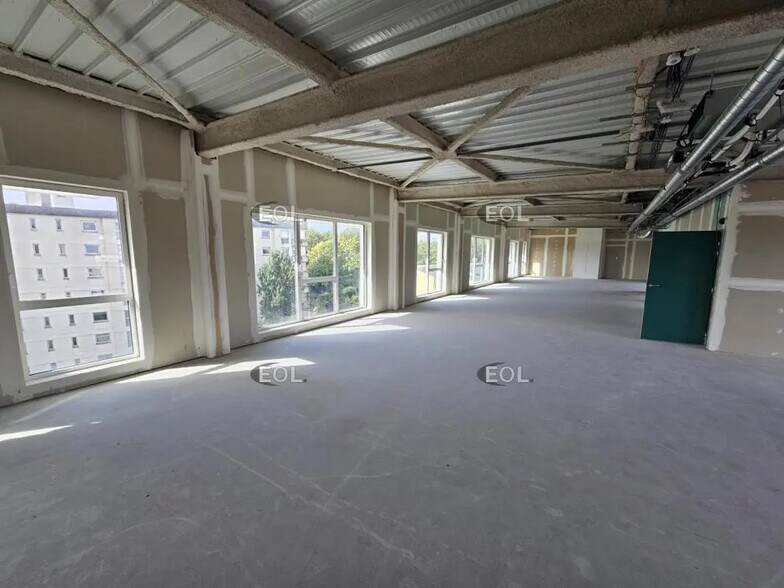 Bureau dans Cachan à louer - Photo de l’immeuble – Image 3 sur 10