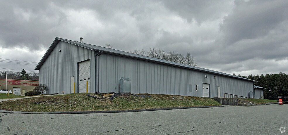 31A Town Forest Rd, Oxford, MA à louer - Photo de l’immeuble – Image 2 sur 15