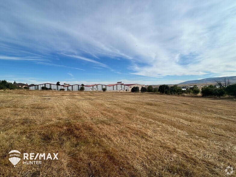 Terrain dans Segovia, Segovia à vendre - Photo de l’immeuble – Image 2 sur 7
