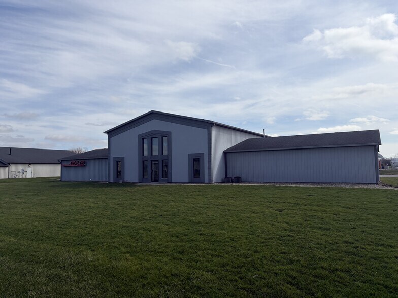 6151 W 400 N, Greenfield, IN à louer - Photo principale – Image 1 sur 5