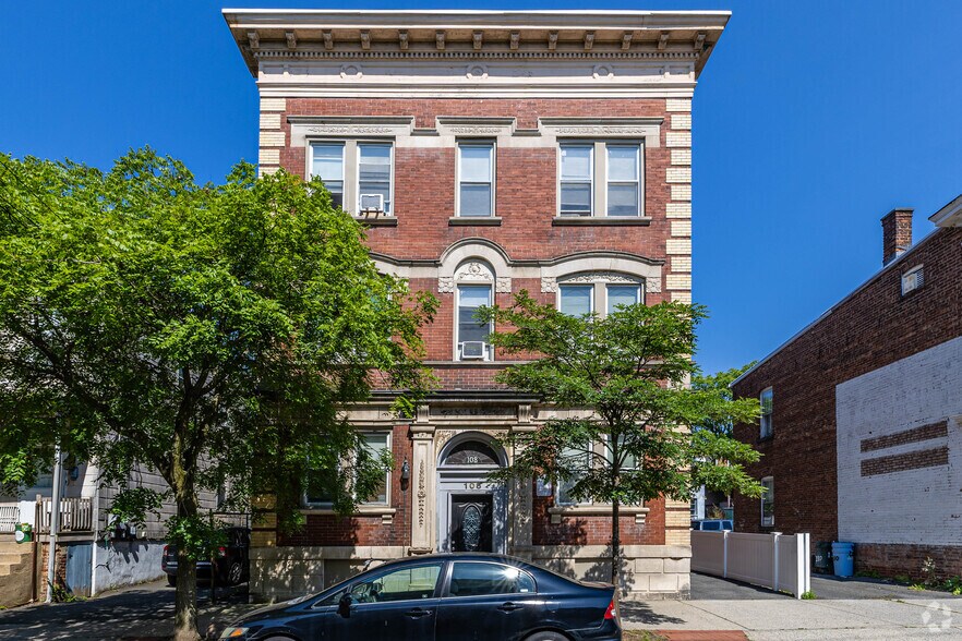 108 Pine St, Montclair, NJ à vendre - Photo de l’immeuble – Image 2 sur 9