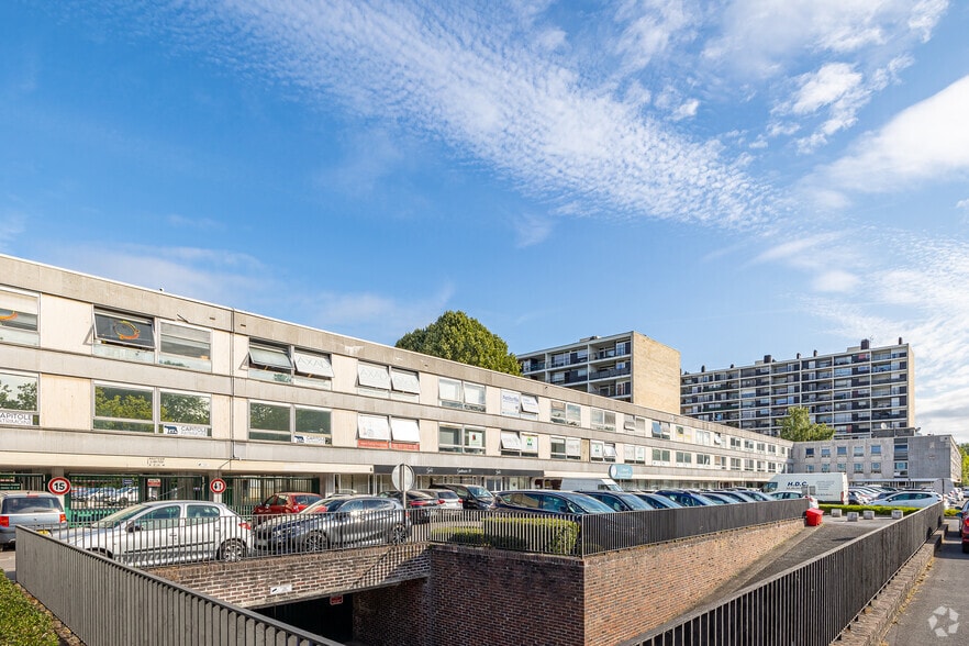 19 Avenue De Flandre, Croix à vendre - Photo de l’immeuble – Image 2 sur 3