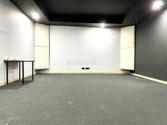 Plus de détails pour Local commercial à louer