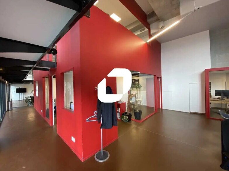 Bureau dans Bordeaux à vendre - Photo de l’immeuble – Image 2 sur 8