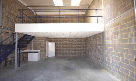 Units 1-6 Terminus Rd, Chichester, WSX PO19 8TW - Lot 1 - - Photo intérieure - Image 2 of 3