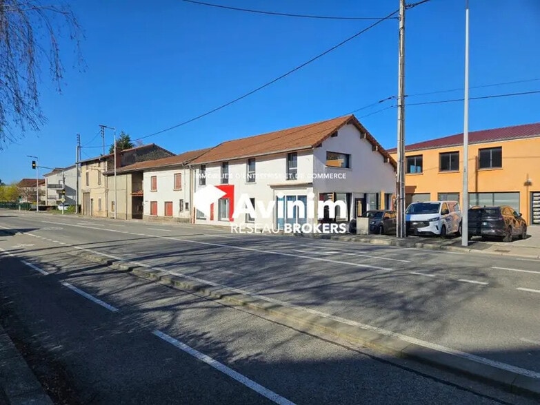 Local commercial dans Bourg-en-Bresse à louer - Photo de l’immeuble – Image 1 sur 4
