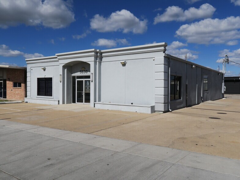 5830 Star Ln, Houston, TX à louer - Photo de l’immeuble – Image 1 sur 43