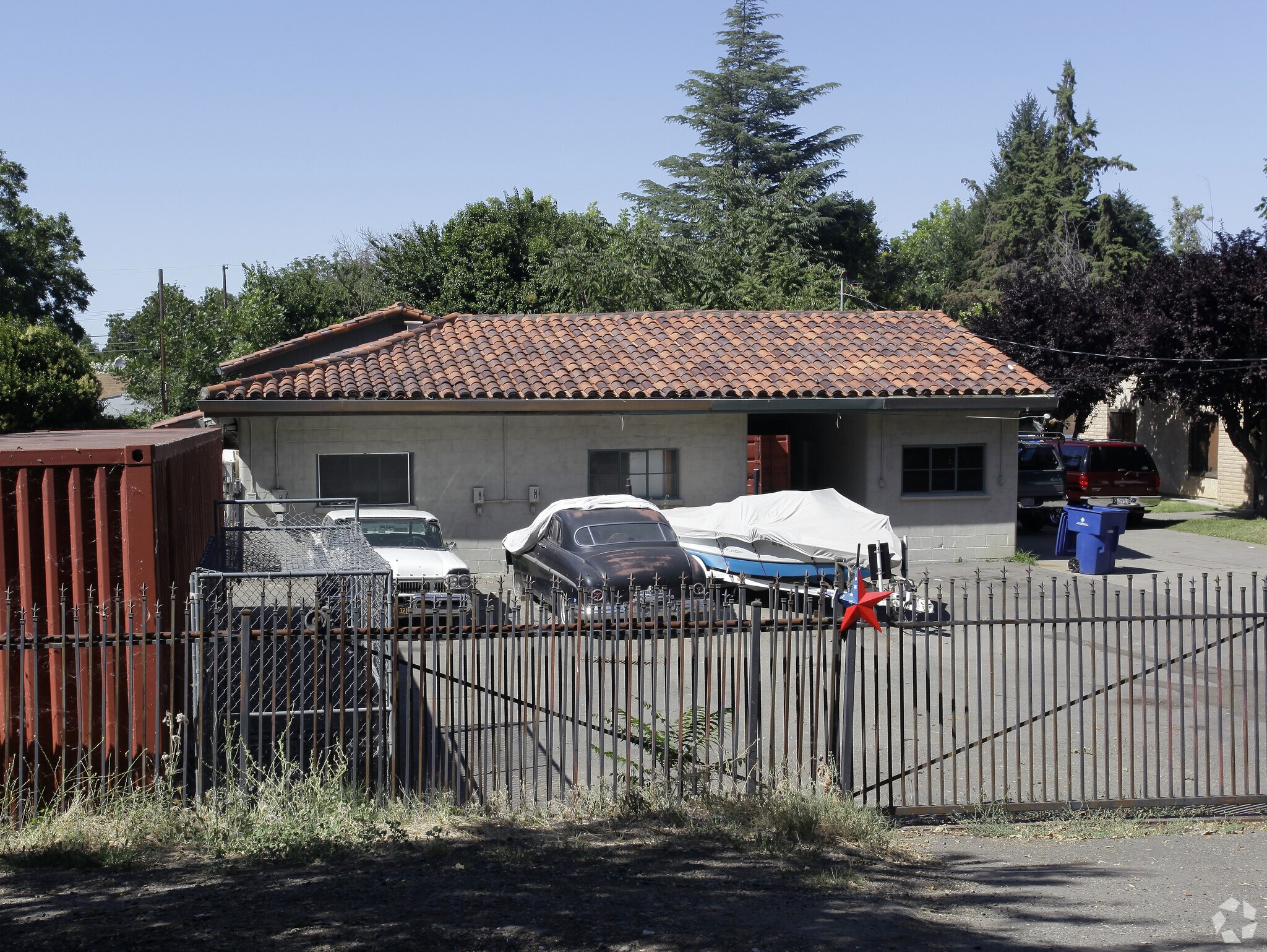 460 Garden Hwy, Sacramento, CA à louer Photo principale– Image 1 sur 9