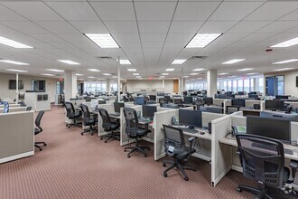 1100 W Lake Cook Rd, Buffalo Grove, IL à louer Photo intérieure– Image 2 sur 5