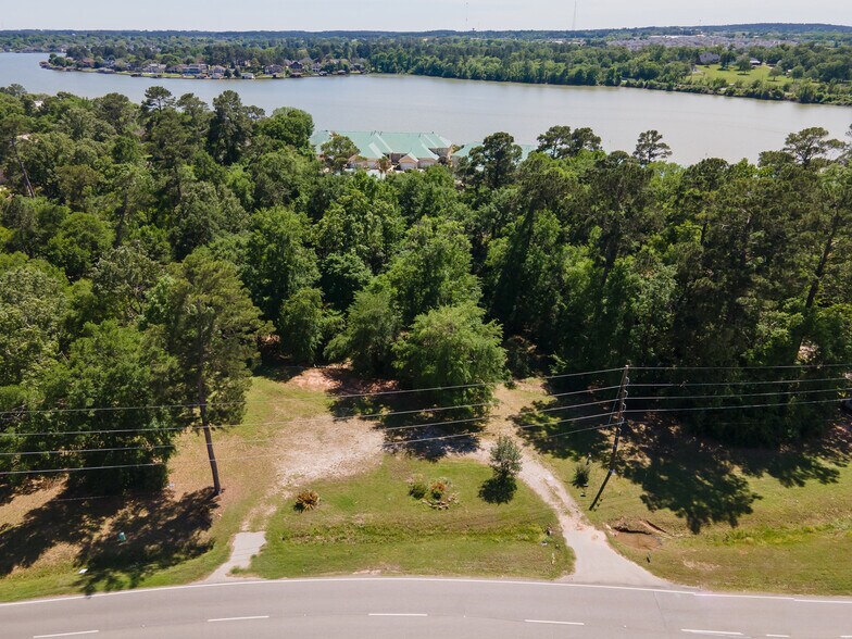 15201 Walden Rd, Montgomery, TX à vendre - Photo de l’immeuble – Image 3 sur 70