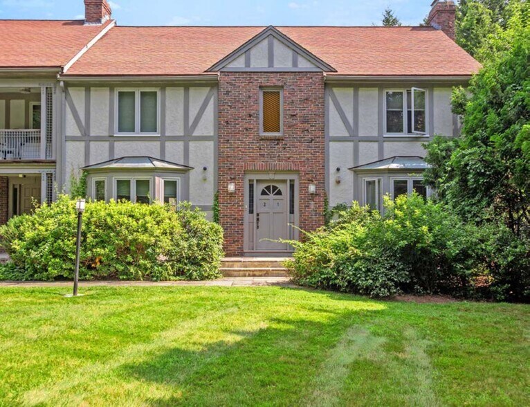 263 South St, Holliston, MA à vendre - Photo de l’immeuble – Image 2 sur 11