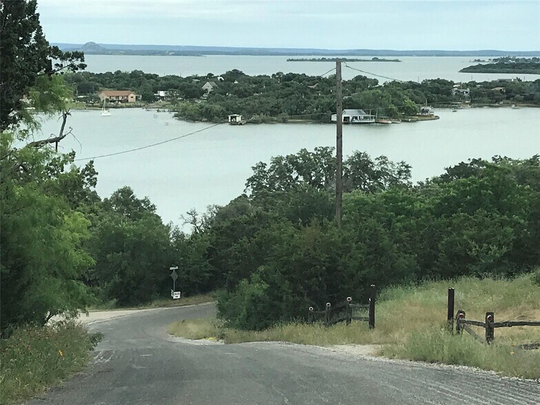 325 Eagle Rest Ln, Burnet, TX à vendre - Photo de l’immeuble – Image 2 sur 30