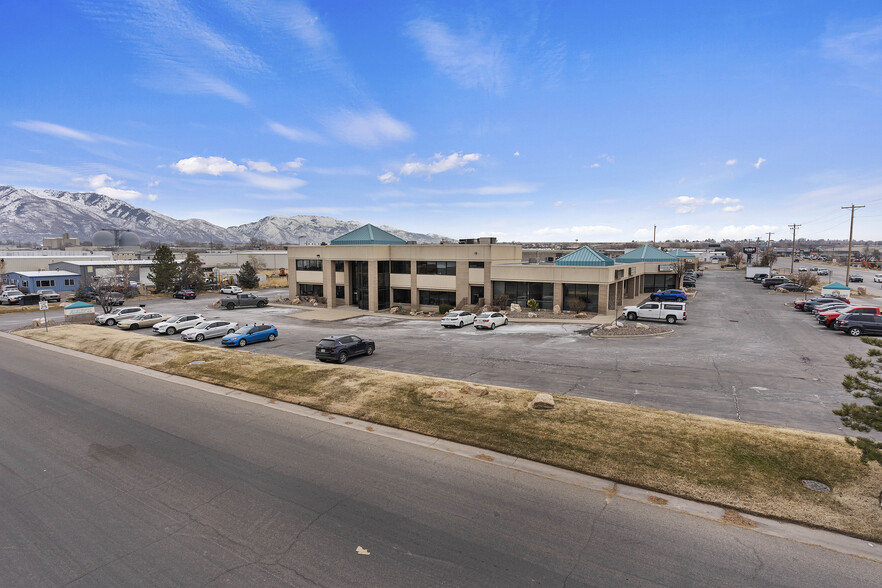 1877 W 2800 S, Ogden, UT à louer - Photo de l’immeuble – Image 2 sur 29