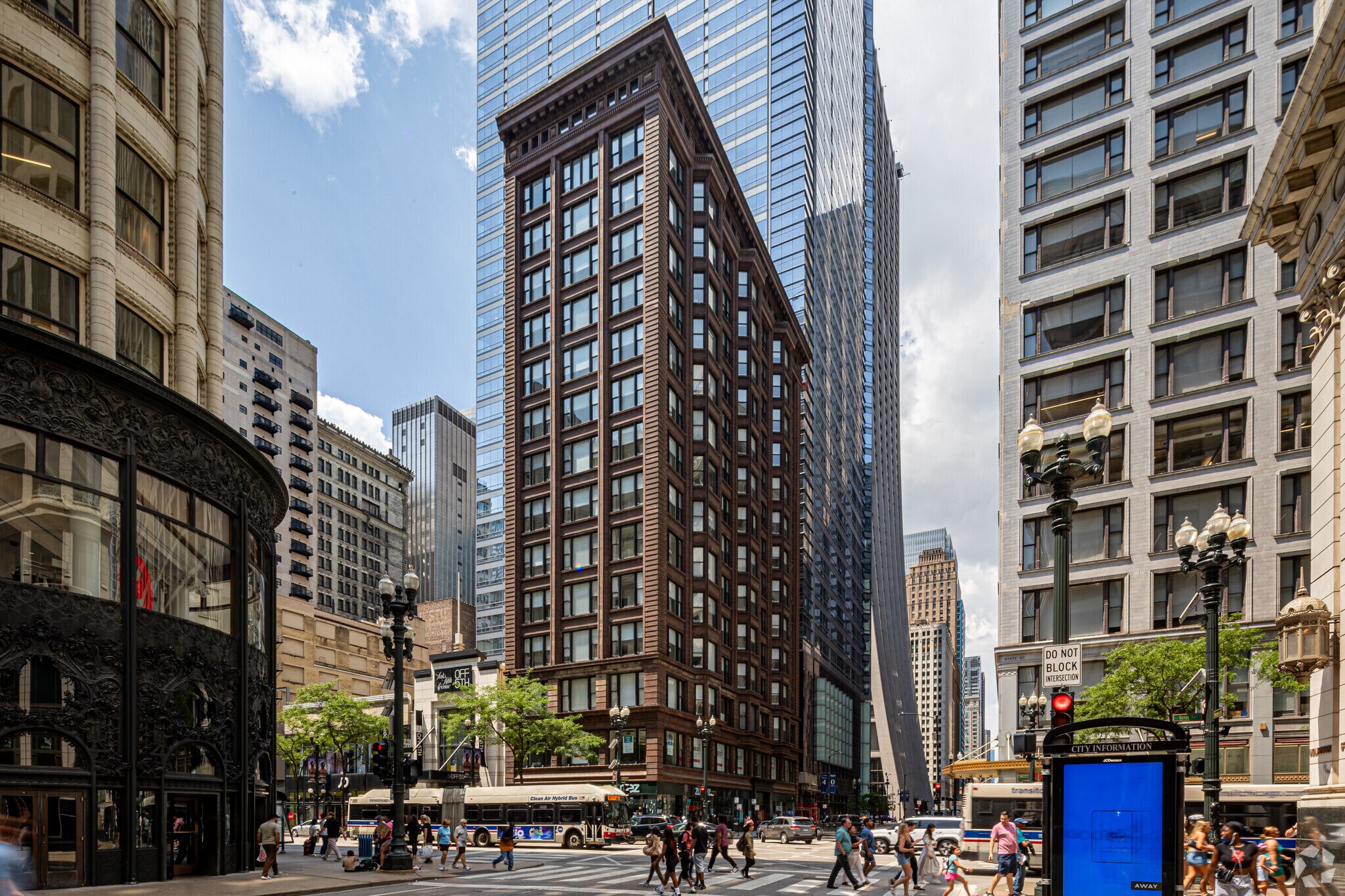 2 S State St, Chicago, IL à louer Photo principale– Image 1 sur 7