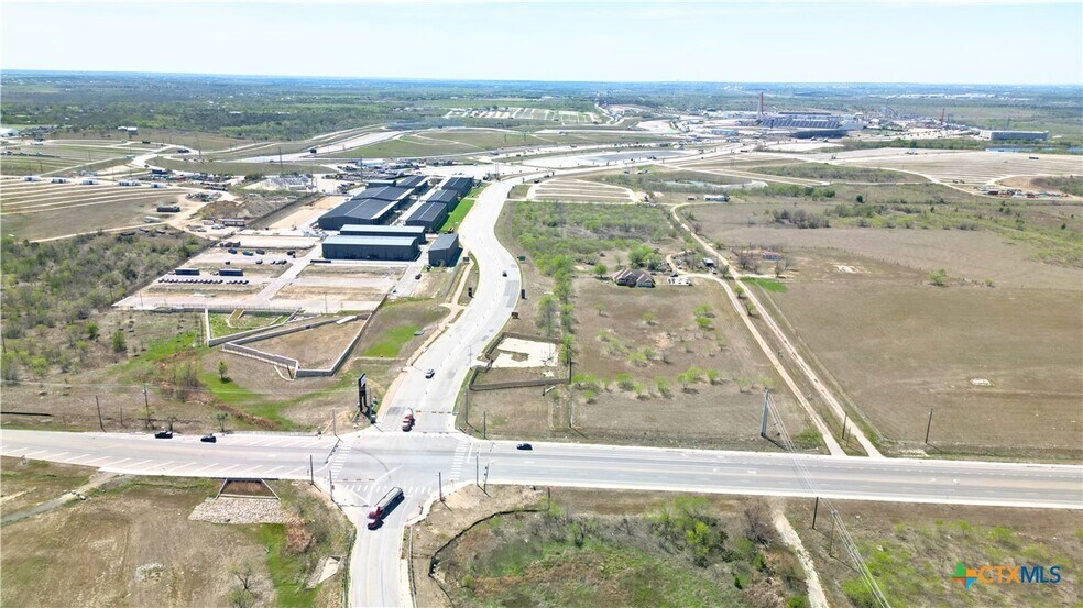 7710 Elroy rd, Del Valle, TX à vendre - Photo de l’immeuble – Image 2 sur 19