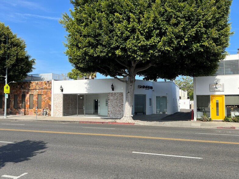 224 S Robertson Blvd, Beverly Hills, CA à louer - Photo de l’immeuble – Image 3 sur 7