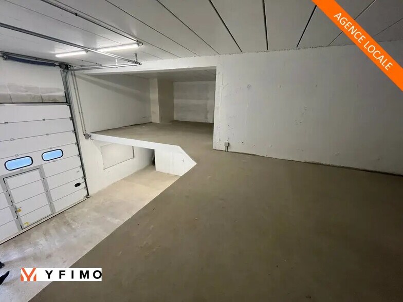Local d’activités dans Flins-sur-Seine à louer - Photo de l’immeuble – Image 2 sur 6
