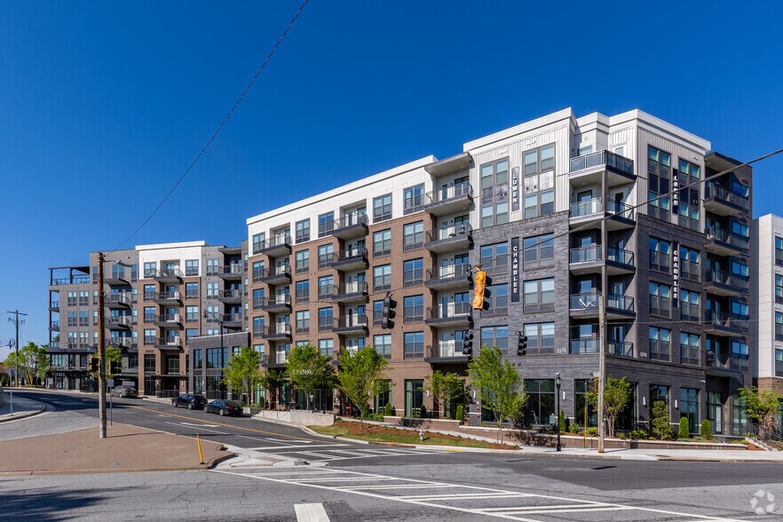 2175 American Way, Chamblee, GA à louer - Photo de l’immeuble – Image 1 sur 4