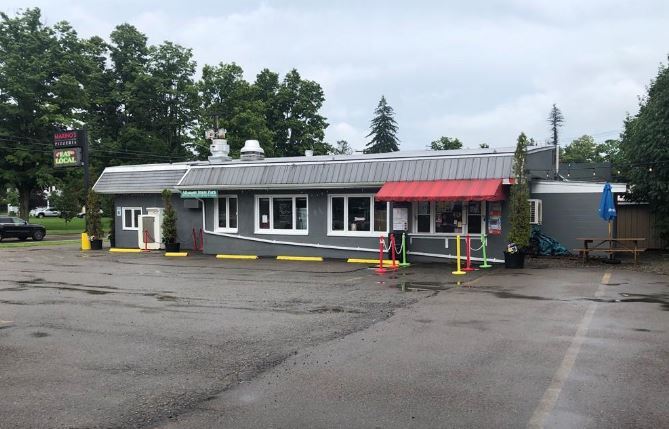 219 Broad St, Salamanca, NY à vendre - Photo de l’immeuble – Image 2 sur 38