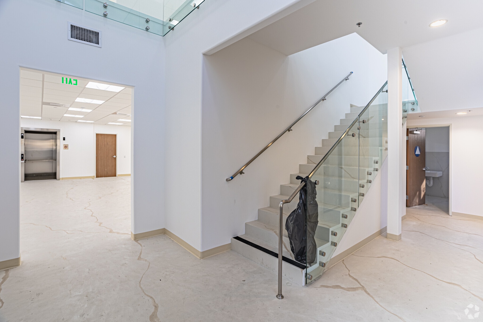 1175 Swallow Ln, Simi Valley, CA à louer Photo intérieure– Image 1 sur 14