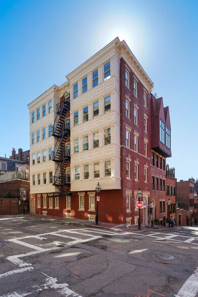112 Myrtle, Boston, MA à vendre - Photo de l’immeuble – Image 1 sur 55