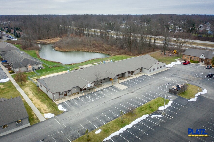 122 Westchester Dr, Youngstown, OH à vendre - Photo principale – Image 1 sur 11