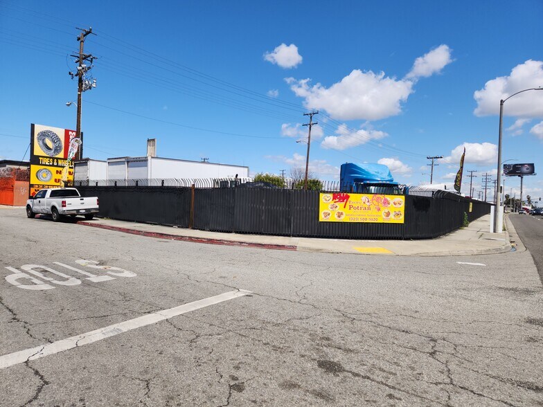 Alameda St, Los Angeles, CA à vendre - Photo de l’immeuble – Image 2 sur 3