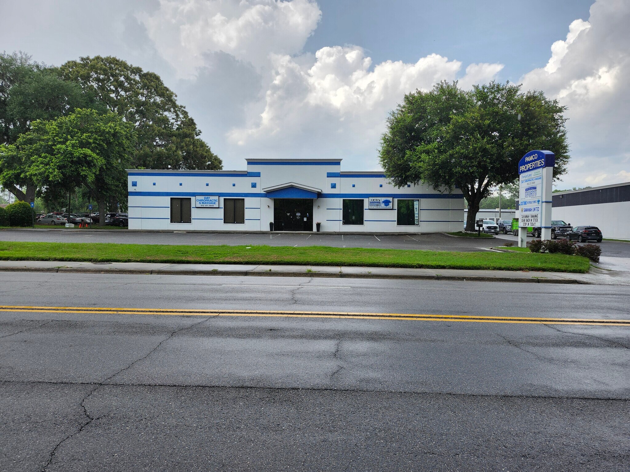 702 Mall Blvd, Savannah, GA à vendre Photo de l’immeuble– Image 1 sur 9