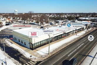 3695-3715 Hempstead Tpke, Levittown, NY à louer Photo intérieure– Image 1 sur 3