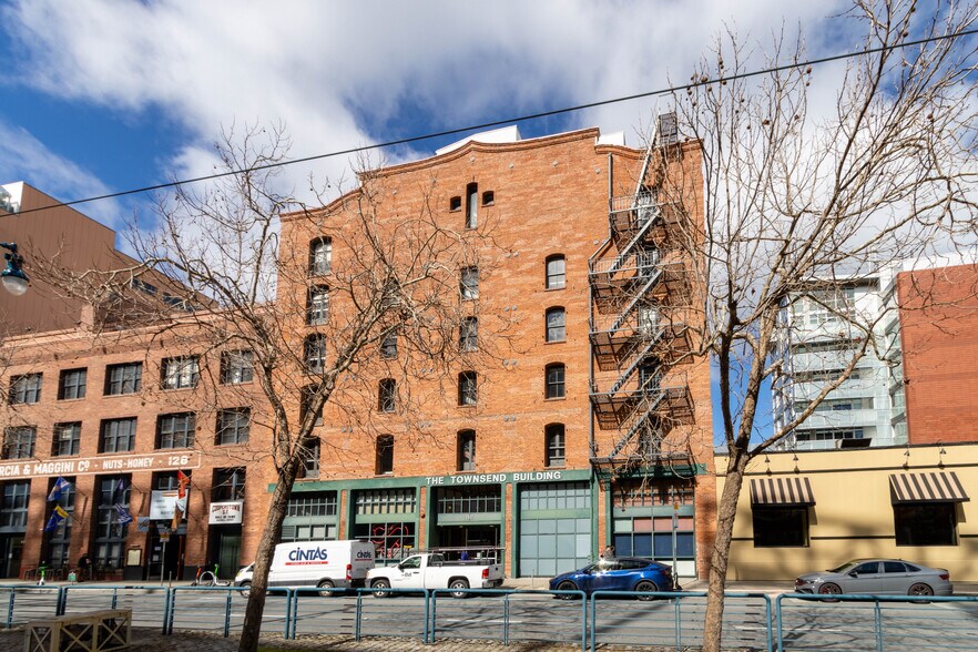 118 King St, San Francisco, CA à louer - Photo de l’immeuble – Image 2 sur 7