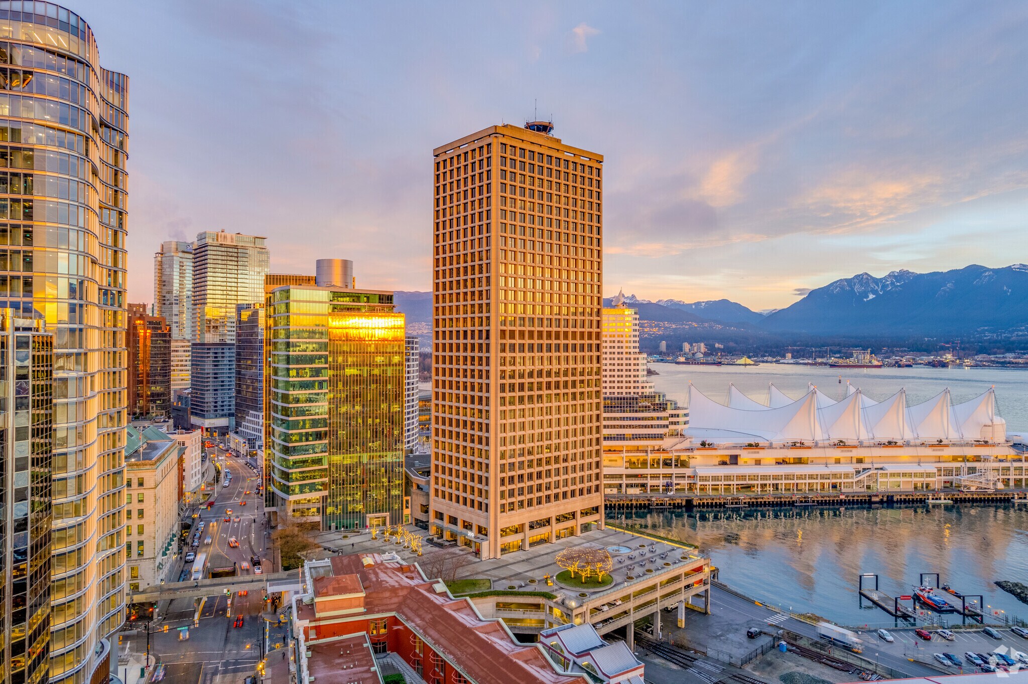 200 Granville St, Vancouver, BC à louer Photo principale– Image 1 sur 16