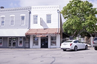 Plus de détails pour 1307 3rd St, Floresville, TX - Local commercial à vendre